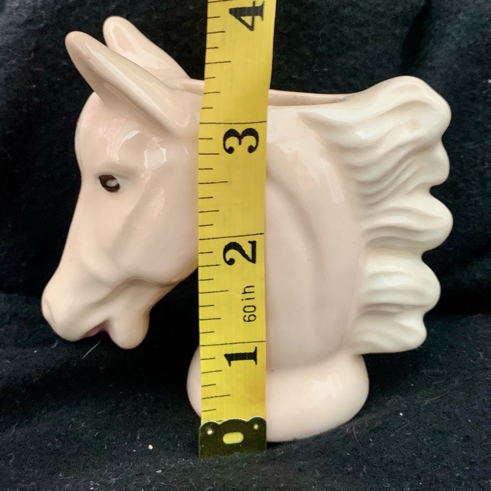 Pair of White Ceramic Horse Head Vases – Top-Through Hole – Vintage Style - Picture 10 of 12